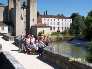 Admirez le Moulin des tours et sa cascade.