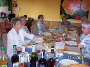 C'est reparti, apéro, il faut bien se réhydrater!! Et bon appétit!