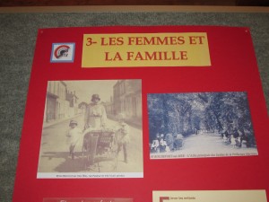 L'éducation des enfants est à  la femme puisque les hommes sont  à la guerre